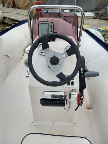Imagen 6 de 25 de Semirrigido Bim 450 2012 50 Hp 4 T 300 Web Marine Kiel