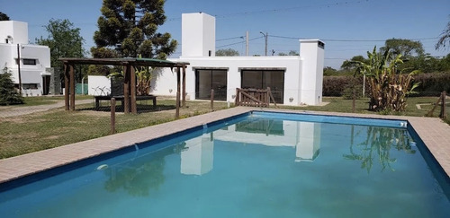 Casa De Tres Dormitorios En Housing El Remanso, Villa Allende, Córdoba