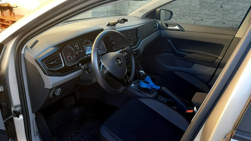 Imagem 8 de 9 de Volkswagen Virtus 2018 1.0 Comfortline 200 Tsi Aut. 4p