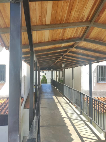 Imagen 13 de 14 de Apartamento Planta Baja Residencias la Quinta De 106m2 Los Teques