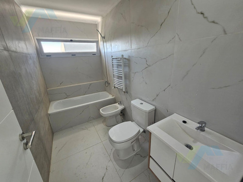 Casa 5 Ambientes En Venta - Barrio Cerrado Santo Tomás - Pilar