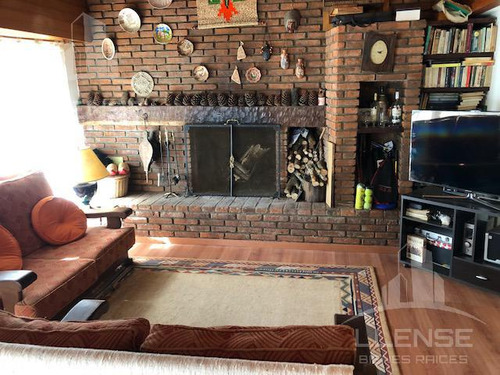 Casa 5 Ambientes En Alquiler - Club El Carmen