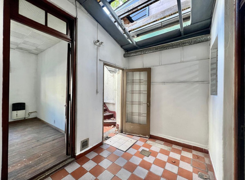 Imagen 10 de 30 de Casa En Venta A Reciclar En Villa Del Parque. A Precio De Departamento. Oportunidad Unica.