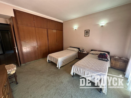 Casa Sobre 2 Lotes A 1 Cuadra Y Media De Monteagudo