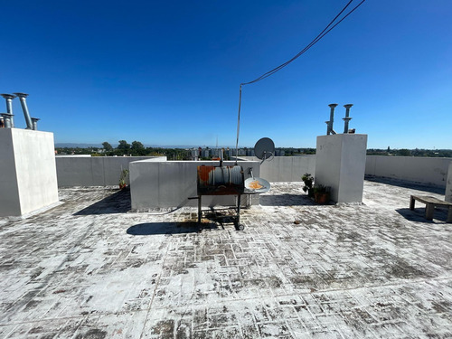 Departamento En Venta - Complejo Cerrado Los Álamos