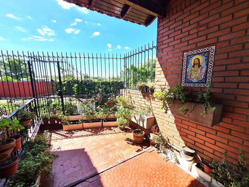 Chalet Estilo Español 5 Amb. En Piñeyro-avellaneda
