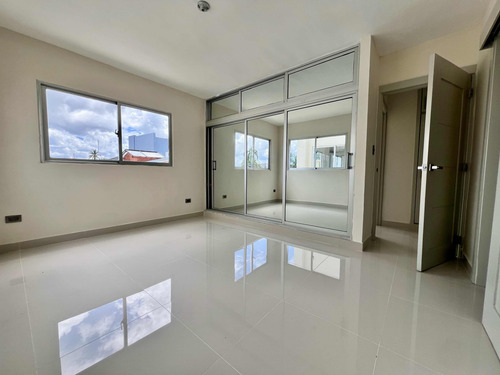 Hermoso Apartamento En Tercer Nivel Nuevo