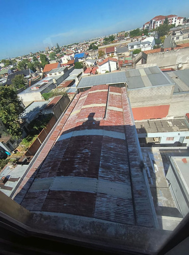 Galpon Deposito Con Departamentos Avellaneda