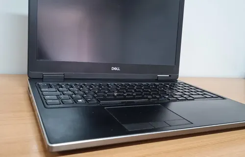 15.6型 ノートPC DELL 7530 Xeon 64GB 無線 Win11 Notebook Gamer Dell Precision 7530 - Intel Xeon 64gb 512ssd