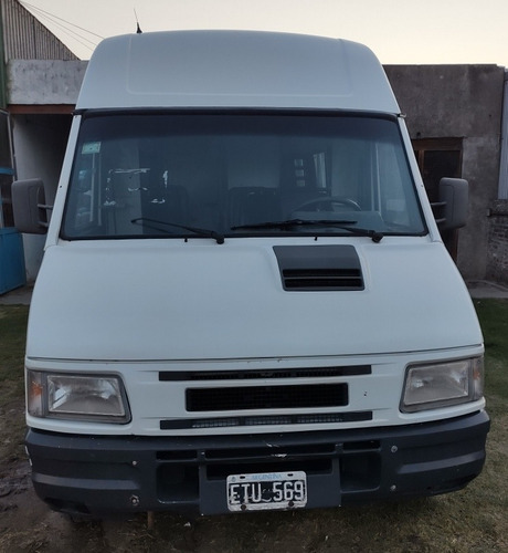 Iveco Daily 35.10 Furgón Vidriado Con Asientos