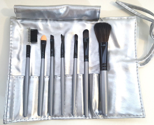 Imagen 2 de 3 de Set 7 Pinceles Profesionales Para Maquillaje Regalo Navidad