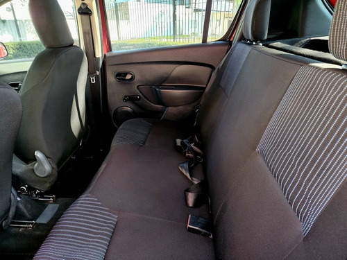 Imagen 10 de 14 de Renault Sandero Expression Pack 1.6 2018 70.000km Fcio T/usa