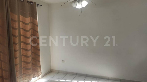 Casa En Renta En Col. Las Lomas En Garcia