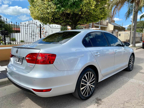 Volkswagen Vento 2.5 Luxury 170cv 2011
