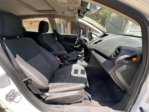 Ford Fiesta Kinetic 1.6 Design 120cv Titanium