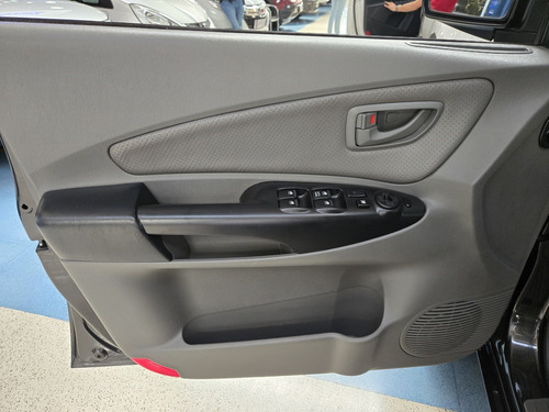 Hyundai Tucson 2.0 MPFI GLS 16V 143CV 2WD GASOLINA 4P AUTOMÁTICO