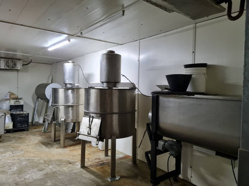 Vendo Fábrica De Elaboración, Distribución Y Comercialización De Alimentos Cárnicos