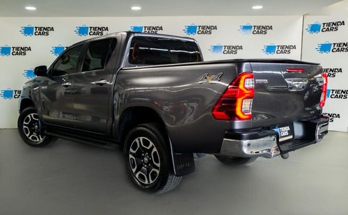 Toyota Hilux 2.8 SRX 4X4