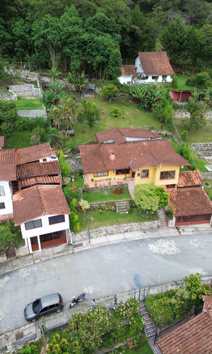 Casa Quinta En Merida Libertador Con Agua De Manantial