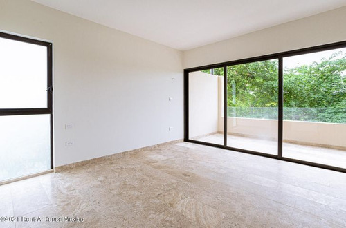 Imagen 7 de 13 de Departamento En Venta En Merida , Cabo Norte Gy. 21-4727