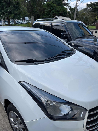 Hyundai Hb20s 2017 1.6 Comfort Plus Flex 4p