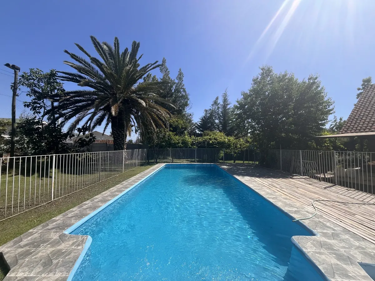 Imagen 4 de 30 de Linda Y Amplia Casa Con Hermoso Jardín
