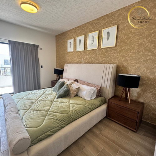 Casa Residencial Con Estilo Minimalista Y Terraza