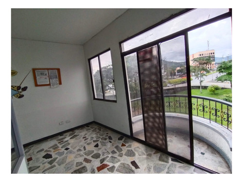 Imagen 3 de 19 de Local En Venta Av. 30 De Agosto 4850568