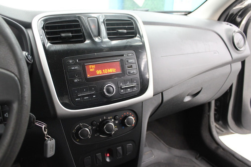 Imagen 8 de 11 de Renault Sandero Ii 1.6 8v Authentique 2017 La Plata 908