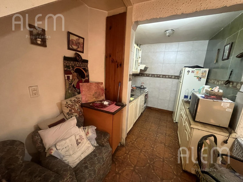 Casa/ph En Venta En Devoto, 5 Ambientes Con Gran Terraza