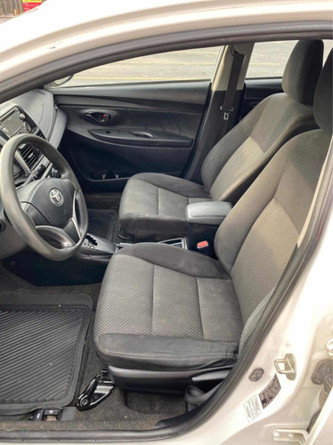 Imagen 9 de 12 de Toyota Yaris 1.5 Core At Sedan Cvt 2017