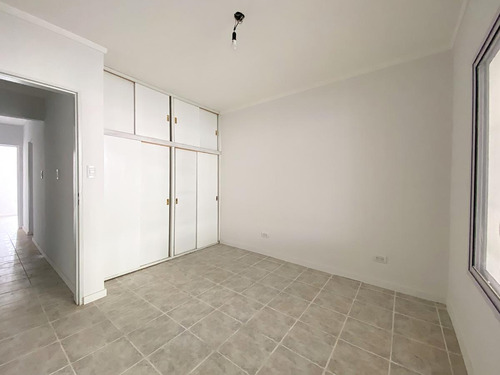 Casa Venta Barrio Fisherton 3 Dormitorios Jardin Quincho Cochera