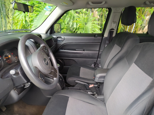 Imagen 5 de 15 de Jeep Patriot 2014 2.4 Sport Cvt