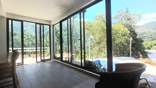 Villa En Venta De 2 Niveles En Blanco De Bonao