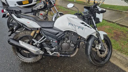 Requiere Cambio De Tablero --- Vendo Moto Rtr Apache 180