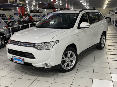 Imagem 3 de 20 de Mitsubishi Outlander 3.0 Gt 4x4 V6 24v 2014