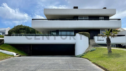 Magnífica Casa En Alquiler Temporal Con Vista Al Mar En Peninsula Punta Del Este