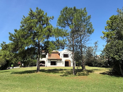 Venta Casa 4 Amb. 220mts Al Golf! Aranjuez Escobar