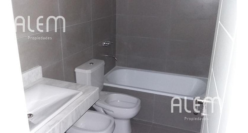 Departamento En Venta En Banfield | 2 Ambientes | Balcón Y Cochera