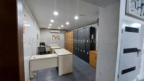 LG Vendo Edificio Industrial Con Local Comercial En Prado De María, 1920 Mtrs. Punto Comercial De Mas De 30 Años
