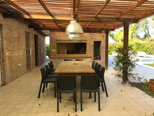 Casa 4 Dormitorios En Playa Brava