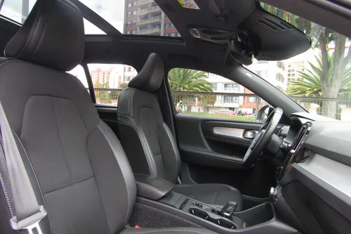 Volvo XC40 2.0 T4 Momentum