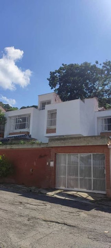 Quinta  Alto Prado 209 M2 T 4 Han +serv/5 B/1 P Terraza