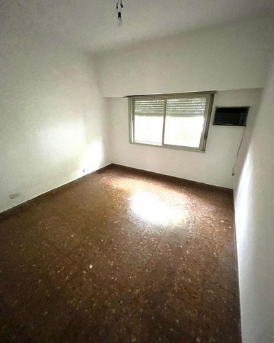 Imagen 2 de 8 de Venta Local Comercial Mas Casa