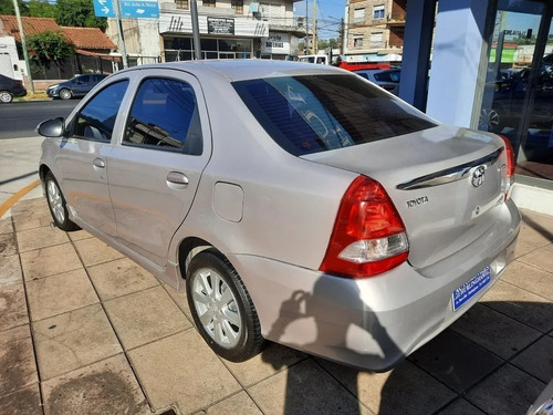 Imagen 4 de 10 de Toyota Etios 46651764