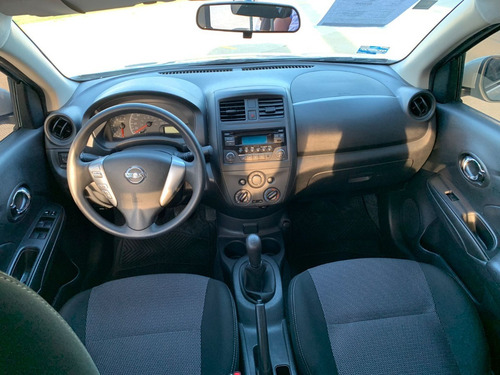 Imagen 6 de 15 de Nissan Versa Sense Mt 2019
