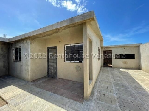Imagen 1 de 15 de Casa En Venta En Urbanismo Privado. 04120656408 Mls 22-23425