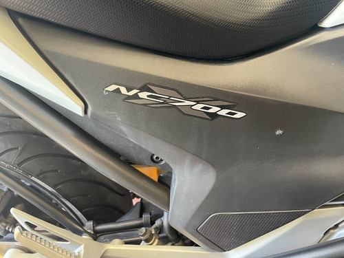 Imagen 8 de 25 de Honda Nc 700 2015 Impecable
