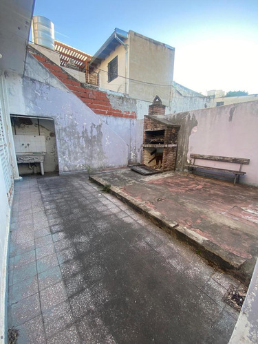 Terreno En Monte Castro 8.66 X 43.00