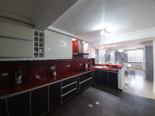 Townhouse En Venta Ubicado En Lomas Del Este Valencia Carabobo 23-30338, Eloisa Mejia